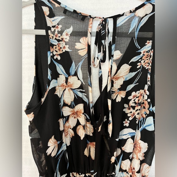 Romper - Picture 4 of 4